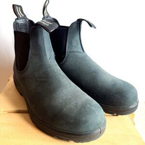 Blundstone Women's Classic Boots in Size 9 - Like New